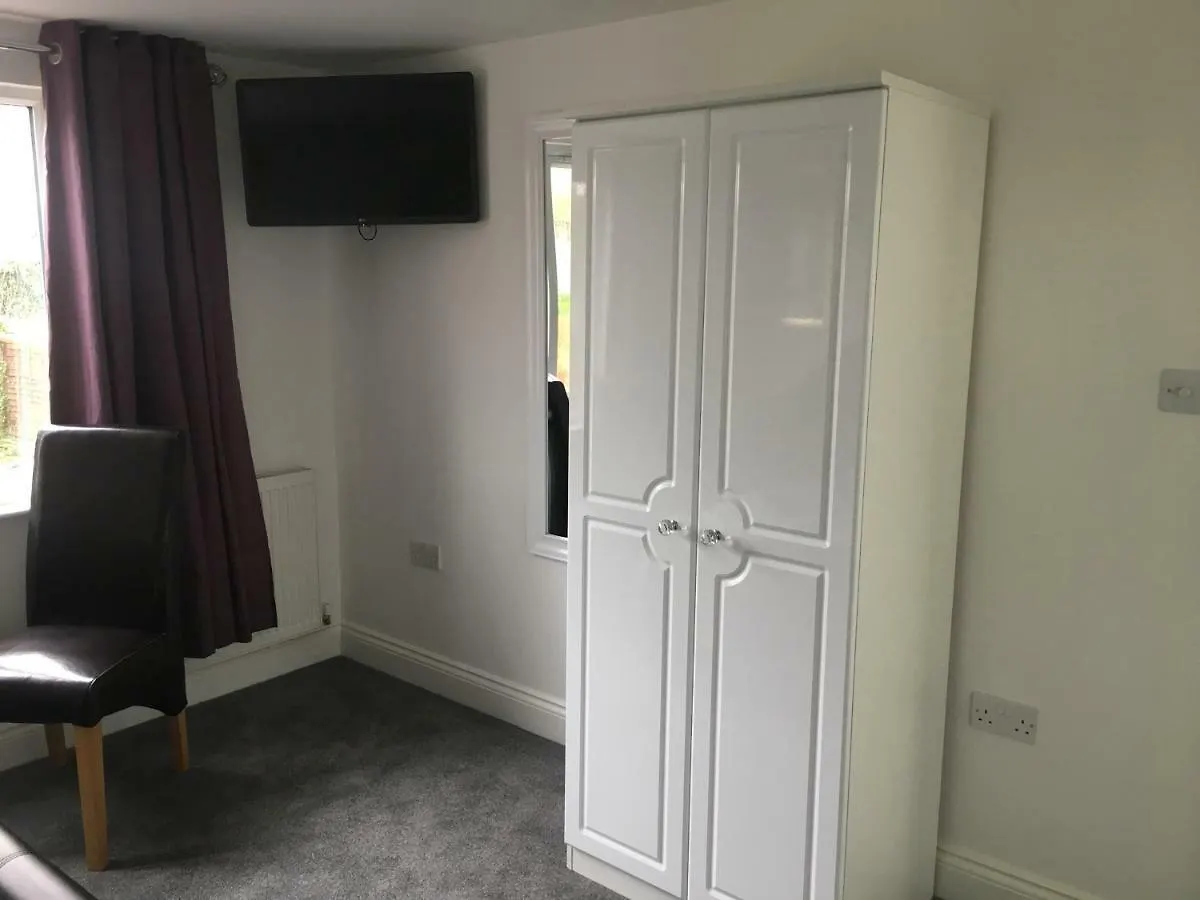 Woodingdean Lodge And Rooms 브라이턴 0*,